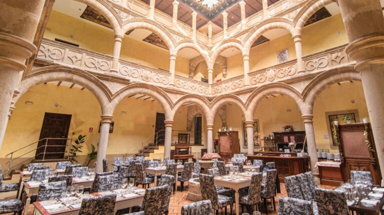 Hotel palacio de los salcedo