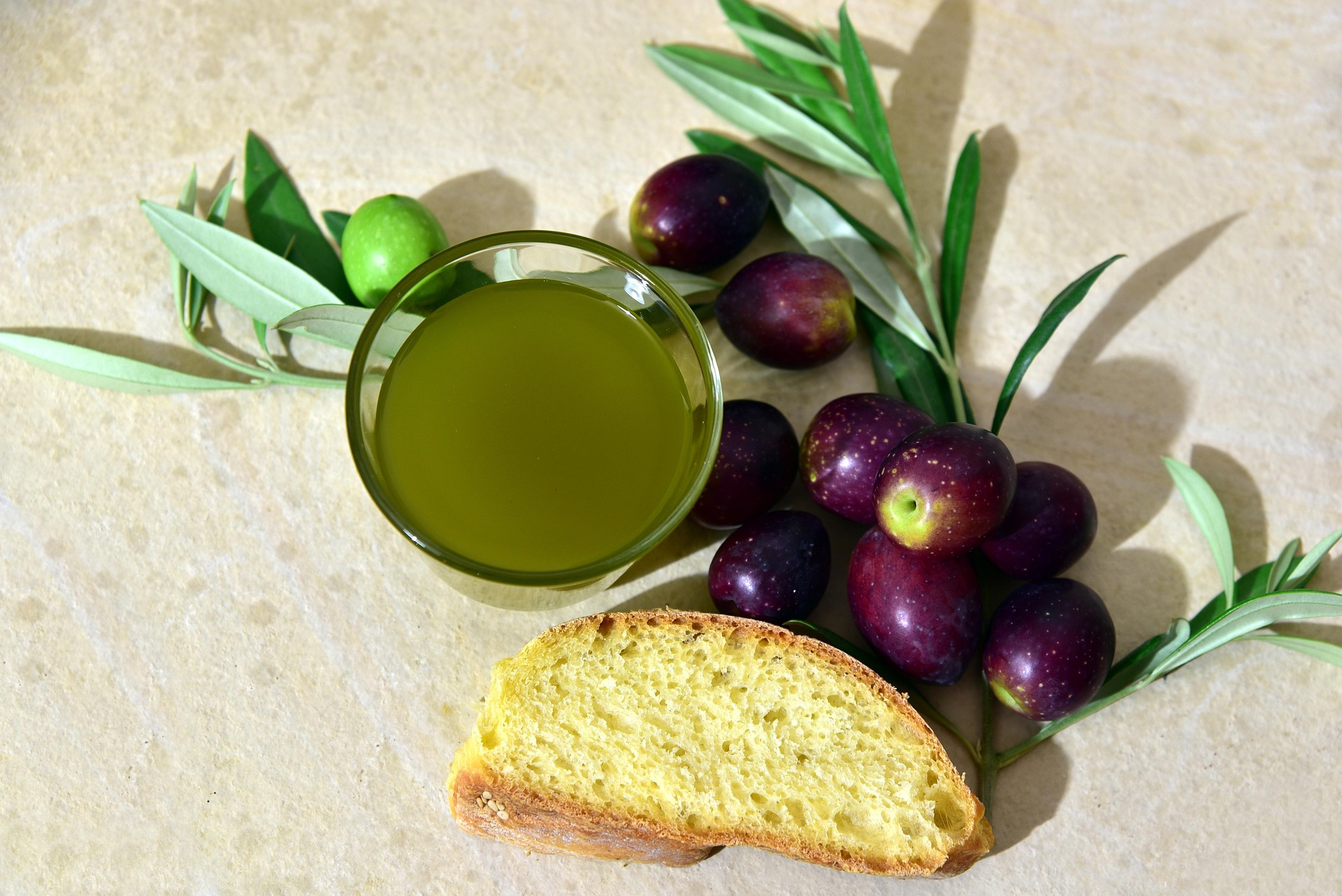 ulleo olive oil 3803152 1920